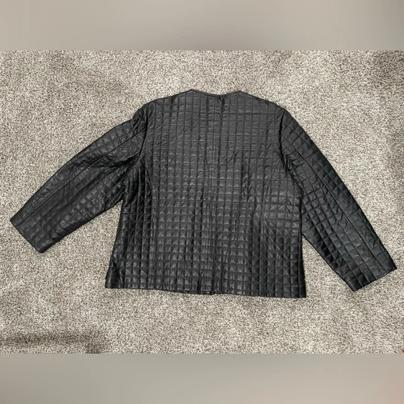 NWOT Pamela McCoy black quilted leather jacket. Size 2x. - Picture 8 of 16